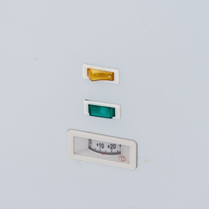 Blizzard BDF Curved Glass Lid Freezer
Detail of thermometer and on/off switch and light